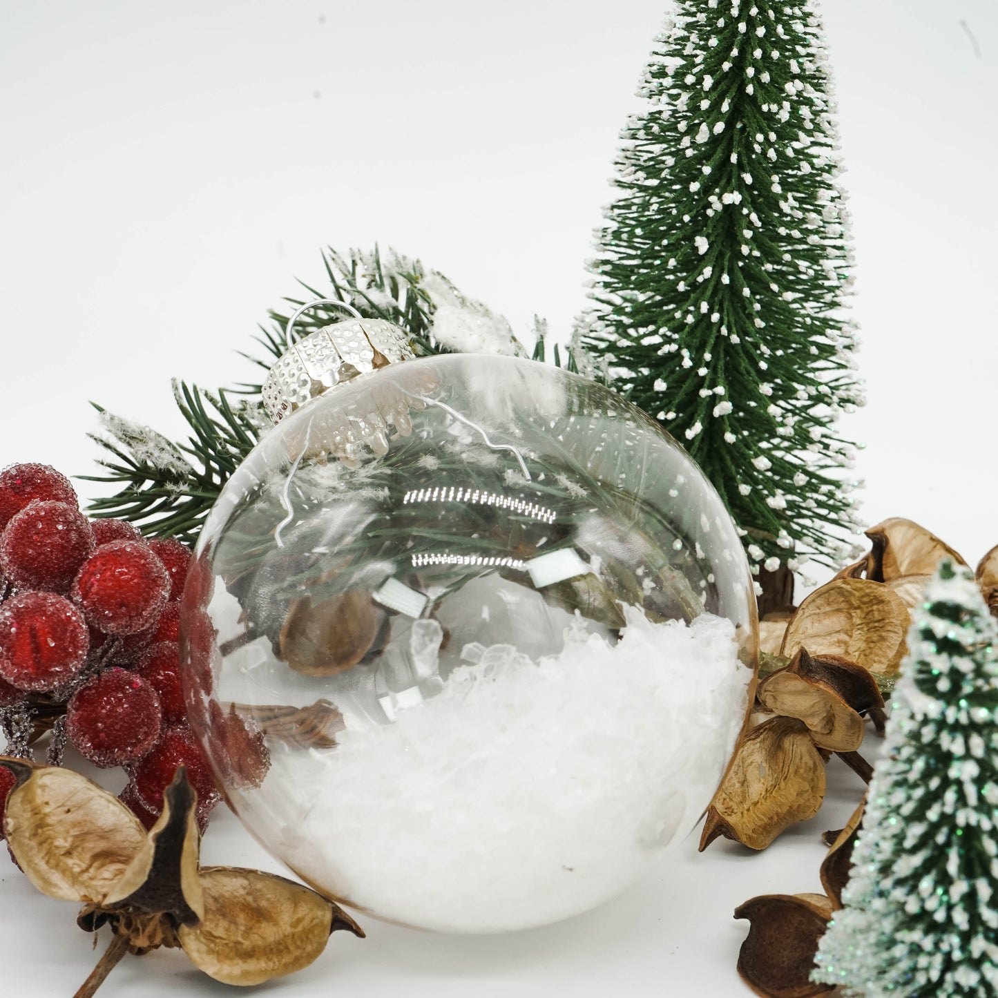 Christbaumkugel (personalisiert) mit Kunstschnee gefüllt - "Marina"