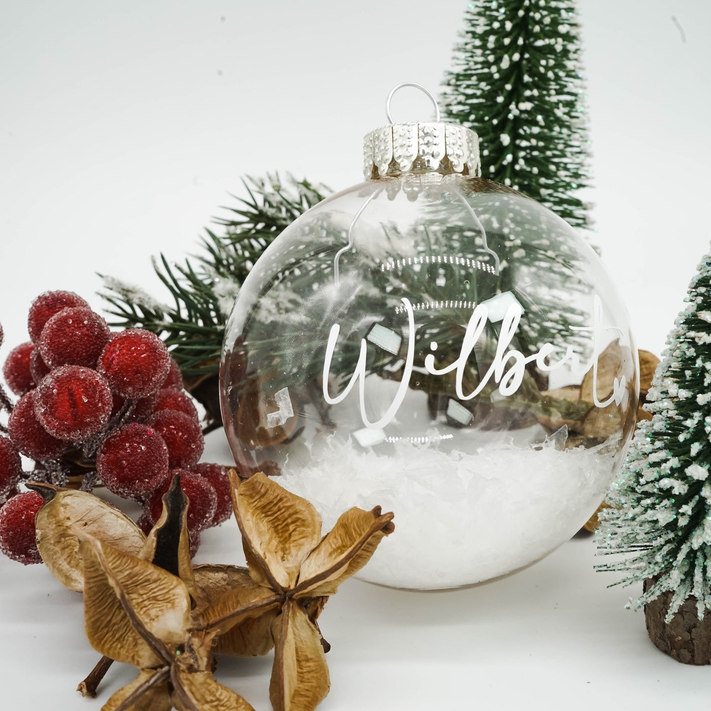 Christbaumkugel (personalisiert) mit Kunstschnee gefüllt - "Marina"